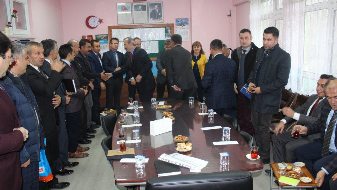 Abdullah Güpgüpoğlu İlkokulunda İlkokul Müdürleri ile toplantı yapıldı.